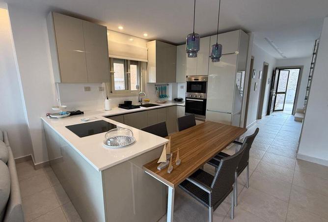 8557988 - Property Image 2