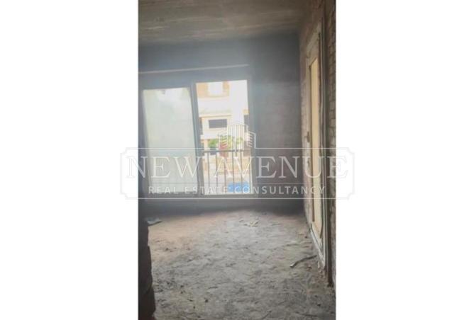 74305027 - Property Image 2