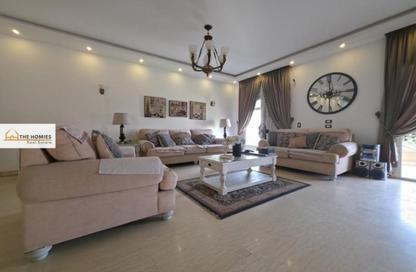 Villa - 4 - 4 for sale in 4th Neighborhood - 3rd District East - Shorouk City - Cairo