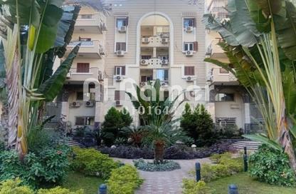 Apartment - 2 Bedrooms - 2 Bathrooms for sale in 10th Sector - Zahraa El Maadi - Hay El Maadi - Cairo