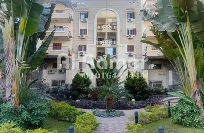 Apartment - 2 Bedrooms - 2 Bathrooms for sale in 10th Sector - Zahraa El Maadi - Hay El Maadi - Cairo