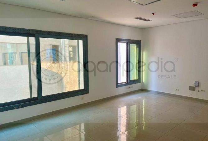 102916571 - Property Image 3