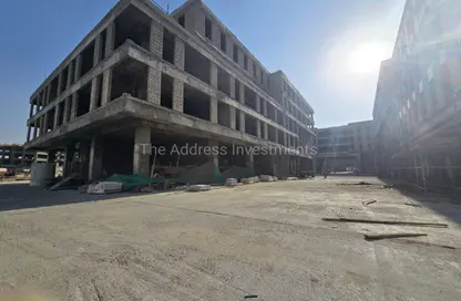 مساحات مكتبية - استوديو - 3 حمامات للبيع في طريق السويس - مدينة القاهرة الجديدة - القاهرة