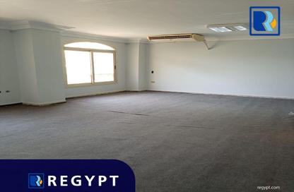 Office Space - Studio - 2 Bathrooms for rent in Al Laselky St. - El Laselky - New Maadi - Hay El Maadi - Cairo