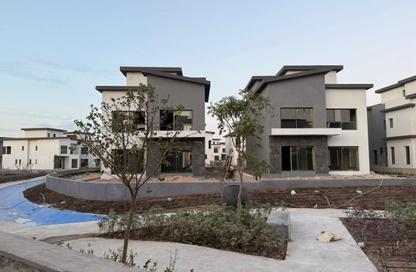 Villa - 3 Bedrooms - 5 Bathrooms for sale in Creek Town - The 1st Settlement - New Cairo City - Cairo