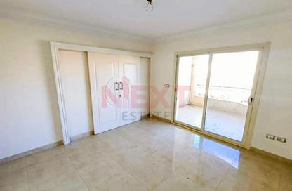 Apartment - 3 Bedrooms - 3 Bathrooms for sale in Smouha Square - Smouha - Hay Sharq - Alexandria