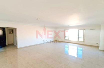 Apartment - 3 Bedrooms - 3 Bathrooms for sale in Smouha Square - Smouha - Hay Sharq - Alexandria