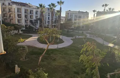 Apartment - 2 Bedrooms - 1 Bathroom for sale in Hadayek Al Mohandessin - 4th District - Sheikh Zayed City - Giza