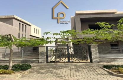 Villa - 4 - 4 for sale in New Giza - Cairo Alexandria Desert Road - 6 October City - Giza Villa - 4 - 4 for sale in New Giza - Cairo Alexandria Desert Road - 6 October City - Giza
