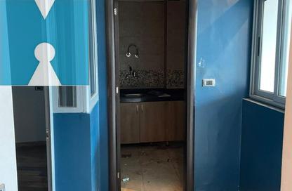 Office Space - 4 Bedrooms - 1 Bathroom for rent in Kargo Mall - Al Shabab St. - Sheikh Zayed City - Giza