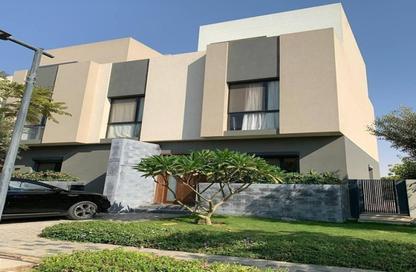 تاون هاوس - 4 غرف نوم - 4 حمامات للبيع في كمبوند البروج - كمبوندات الشروق - مدينة الشروق - القاهرة