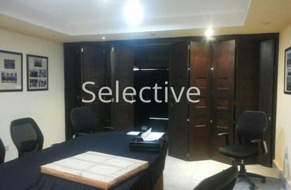 Apartment - 7+ Bedrooms - 4 Bathrooms for sale in Cornish El Nile St. - Maadi - Hay El Maadi - Cairo