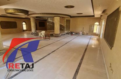 طابق كامل - استوديو - 4 حمامات للايجار في شارع التسعين الشمالي - التجمع الخامس - مدينة القاهرة الجديدة - القاهرة