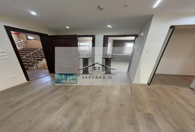 71922100 - Property Image 3