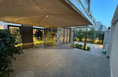 فيلا - 5 غرف نوم - 5 حمامات للايجار في سوديك ايست - الحي السادس - هليوبوليس الجديدة - القاهرة