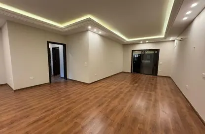 Apartment - 3 Bedrooms - 3 Bathrooms for sale in Green 5 - 6 October Compounds - 6 October City - Giza