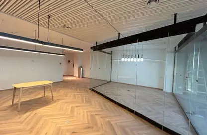 مساحات مكتبية - 2 غرف نوم - 2 حمامات للبيع في ذا بورتال - بيفرلي هيلز - كمبوندات الشيخ زايد - الشيخ زايد - الجيزة