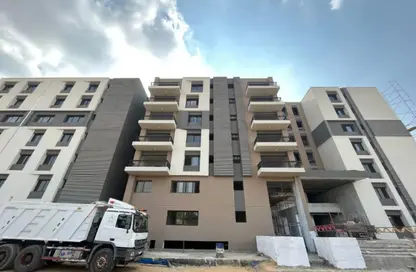 Apartment - 2 Bedrooms - 2 Bathrooms for sale in Swan Lake Residence - 5th Settlement Compounds - The 5th Settlement - New Cairo City - Cairo