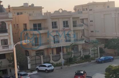Villa - 4 Bedrooms - 7+ Bathrooms for sale in Amr Ibn Al Aas St. - Area E - Ganoob El Acadimia - New Cairo City - Cairo