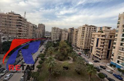 شقة - 4 غرف نوم - 3 حمامات للبيع في شارع ابراهيم نوار - المنطقة السادسة - مدينة نصر - القاهرة
