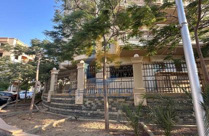 Apartment - 2 Bedrooms - 2 Bathrooms for sale in El Banafseg Apartment Buildings - El Banafseg - New Cairo City - Cairo