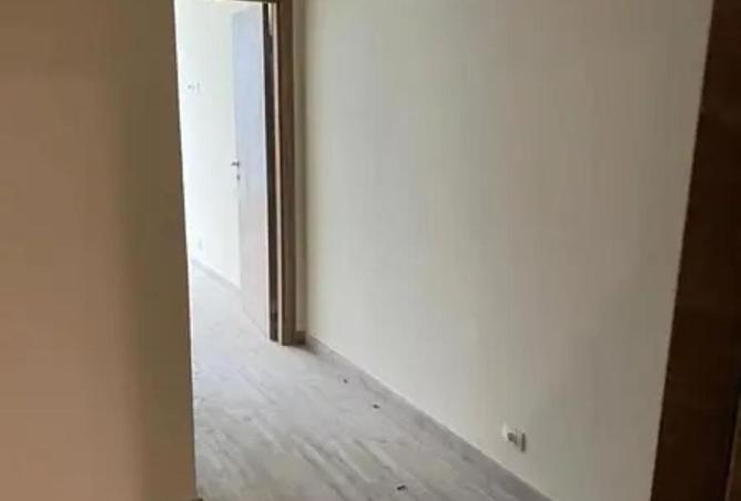 102908956 - Property Image 3
