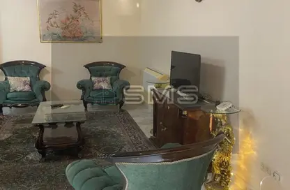 Apartment - 3 Bedrooms - 1 Bathroom for rent in Doctor Ali Mosharafa St. - Al Narges 6 - Al Narges - New Cairo City - Cairo