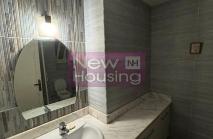 Apartment - 3 Bedrooms - 2 Bathrooms for rent in Zamalek - Cairo