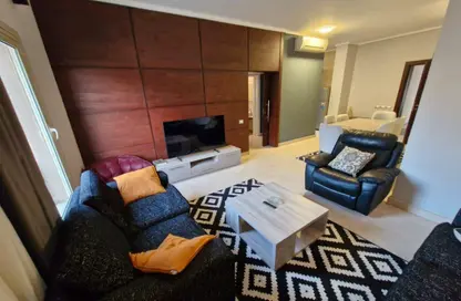 شقة - 1 حمام للايجار في ذا فيلدج - المستثمرين الجنوبية - مدينة القاهرة الجديدة - القاهرة