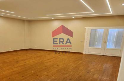 Apartment - 3 Bedrooms - 3 Bathrooms for sale in Abd Al Moneim Riad St. - Al Agouza - Giza