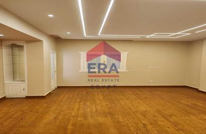Apartment - 3 Bedrooms - 3 Bathrooms for sale in Abd Al Moneim Riad St. - Al Agouza - Giza