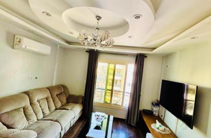 Apartment - 3 Bedrooms - 1 Bathroom for sale in Al Lewaa Mahmoud Samy Basha St. - 6th Zone - Nasr City - Cairo