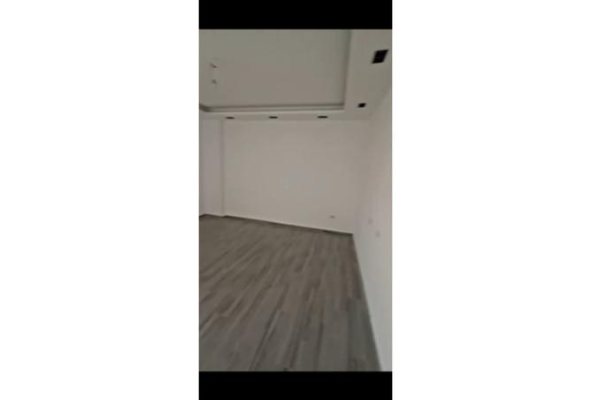 104044012 - Property Image 3