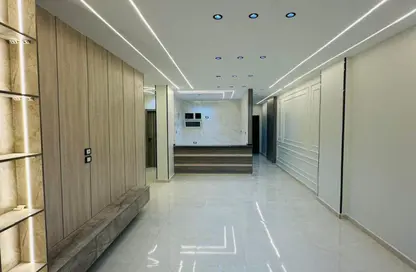 شقة - 3 غرف نوم - 3 حمامات للبيع في البوابة الثالثة القديمة - خفرع - حدائق الاهرام - الجيزة