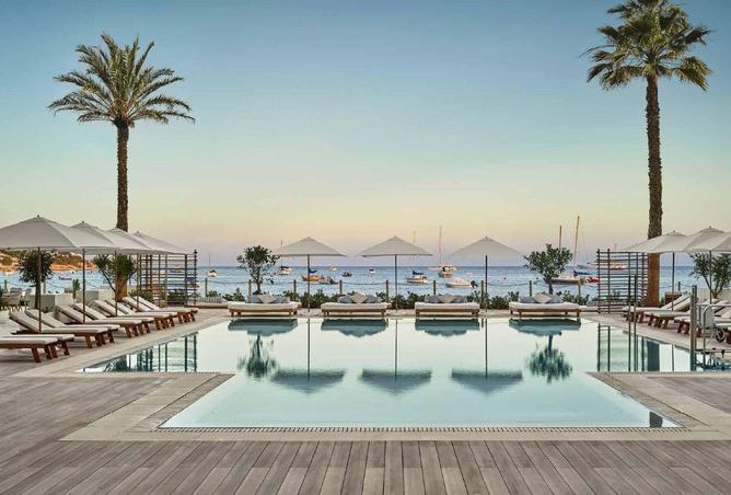 81318369 - Property Image 3