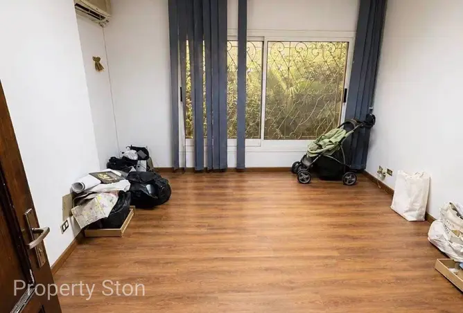 98012160 - Property Image 2