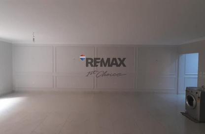 Apartment - 3 Bedrooms - 3 Bathrooms for sale in Shooting Club Street - Dokki - Giza