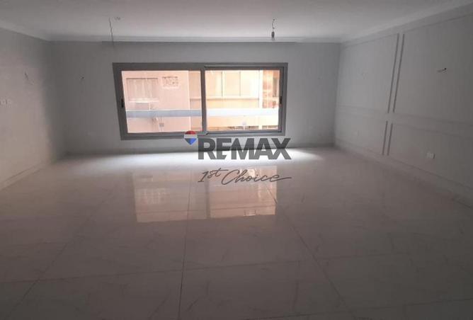 102906557 - Property Image 2