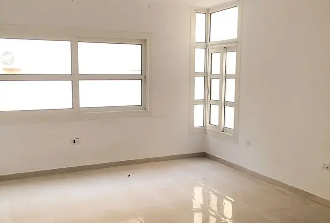 99401558 - Property Image 3