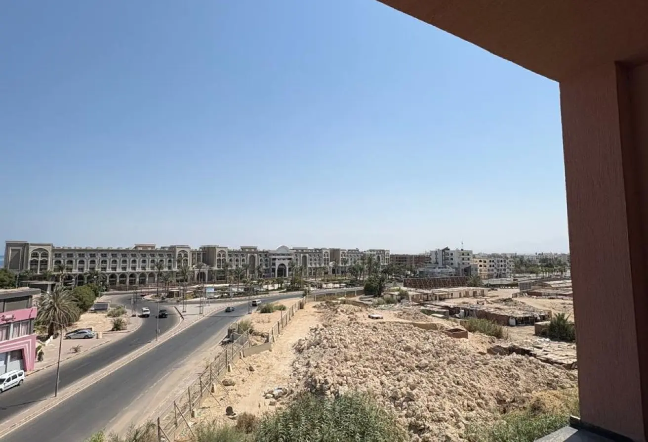 99118220 - Property Main Image
