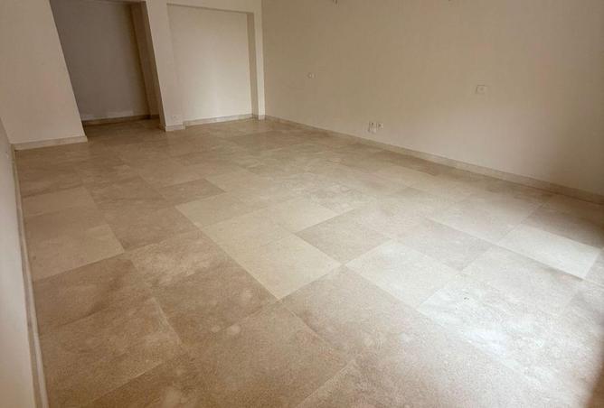 63880429 - Property Image 3