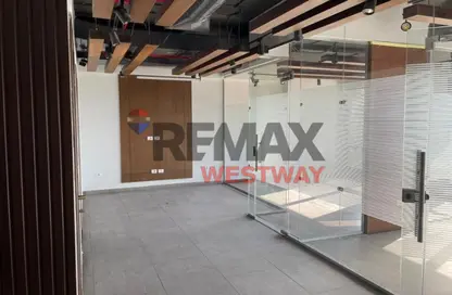 Office Space - 3 Bedrooms - 1 Bathroom for rent in Arkan Plaza - 26th of July Corridor - Sheikh Zayed City - Giza
