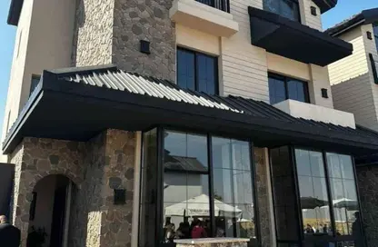 Villa - 4 Bedrooms - 3 Bathrooms for sale in Mivida - 5th Settlement Compounds - The 5th Settlement - New Cairo City - Cairo Villa - 4 Bedrooms - 3 Bathrooms for sale in Mivida - 5th Settlement Compounds - The 5th Settlement - New Cairo City - Cairo