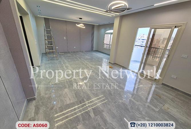 8594206 - Property Image 2