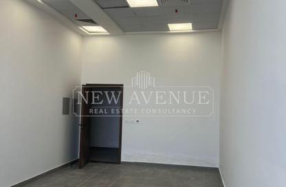 Office Space - Studio - 1 Bathroom for rent in Three Sixty - 5th Settlement Compounds - The 5th Settlement - New Cairo City - Cairo