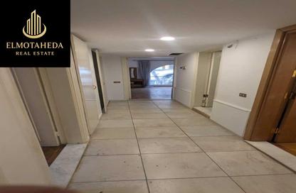 Apartment - 4 Bedrooms - 3 Bathrooms for sale in Sarayat Al Maadi - Hay El Maadi - Cairo