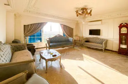 Apartment - 3 Bedrooms - 2 Bathrooms for rent in Al Aqaba St. - Sporting - Hay Sharq - Alexandria