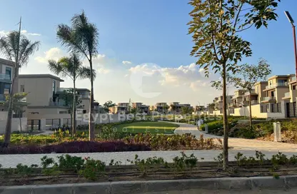 شقة - 3 غرف نوم - 3 حمامات للبيع في كمبوند البروج - كمبوندات الشروق - مدينة الشروق - القاهرة