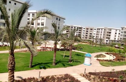 Apartment - 3 Bedrooms - 3 Bathrooms for sale in Hyde Park Central - The 6th Settlement - New Cairo City - Cairo