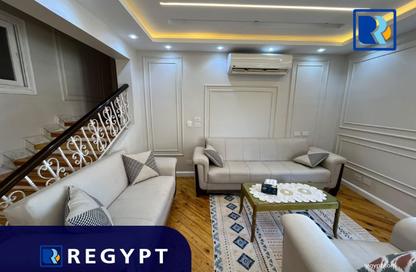Apartment - 3 Bedrooms - 3 Bathrooms for rent in Ibn Zinky St. - Zamalek - Cairo